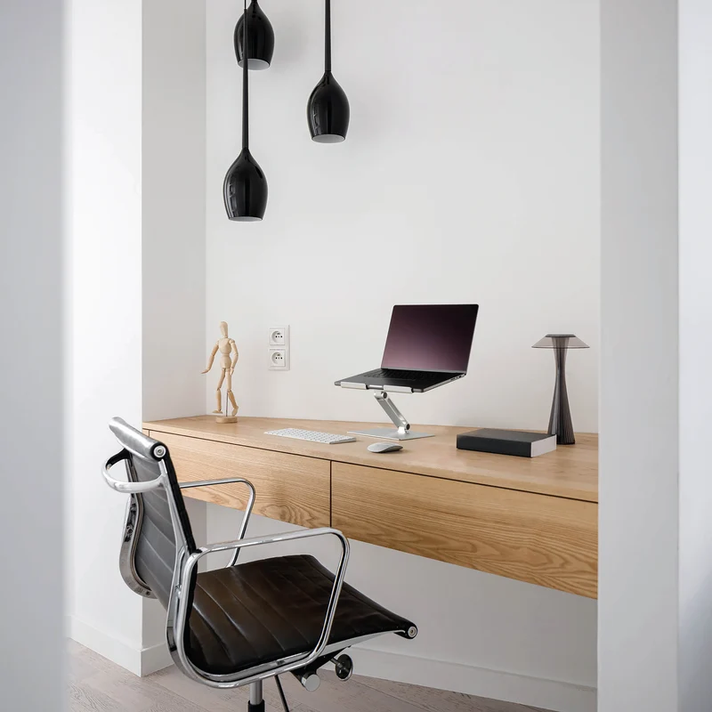 Durable Universal Adjustable Laptop Stand Rise Silver 505023